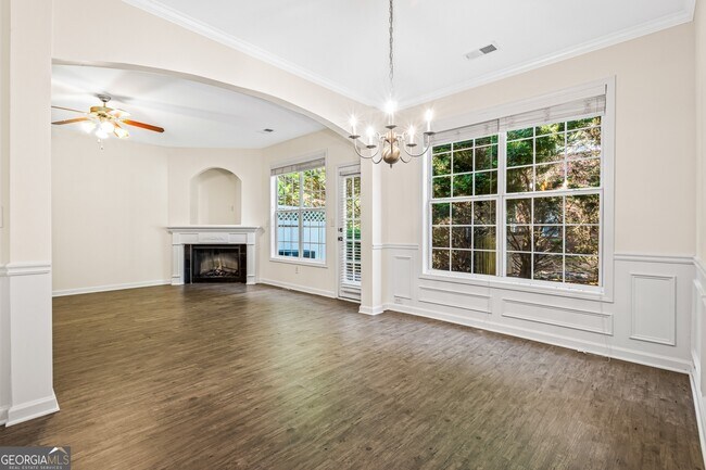Foto del edificio - 558 Woodland Park Terrace