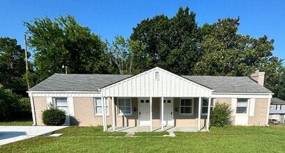 Building Photo - 1353 Steed St