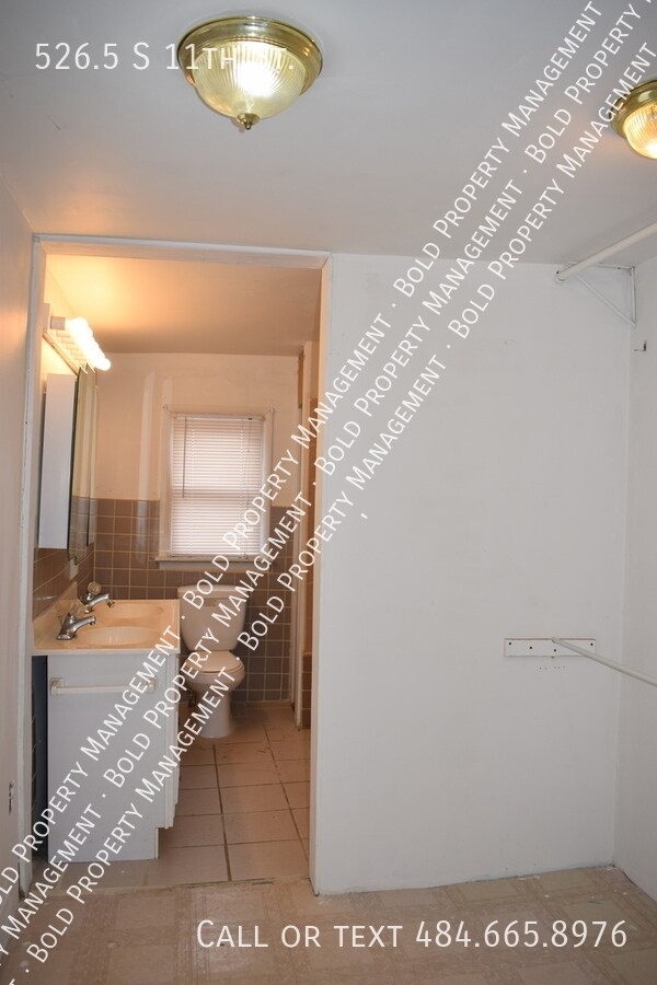 Foto del edificio - 526.5 S 11th St