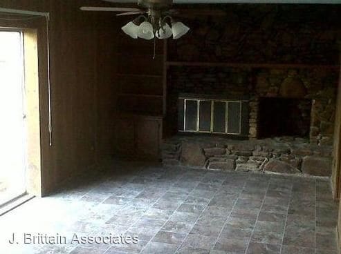 Building Photo - 4 br, 2.5 bath House - 239 Hubbard Circle