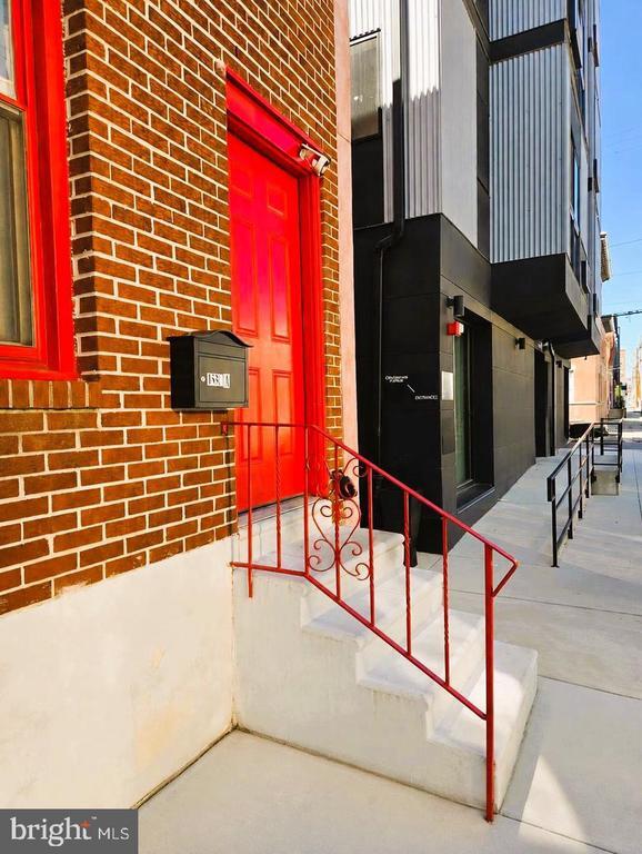 Foto del edificio - 1558 N Randolph St