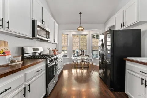 Building Photo - 1017 Arroyo Lindo Ct