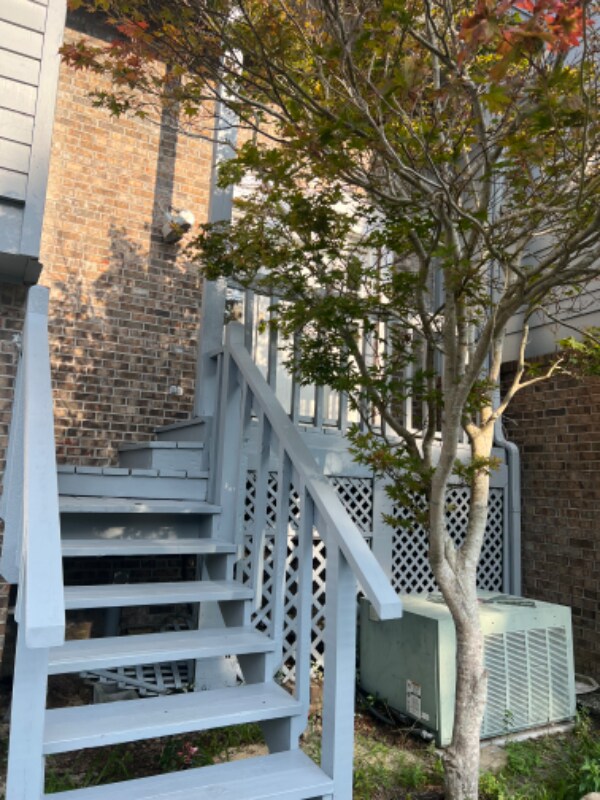 Building Photo - 8 S Bayshore Dr