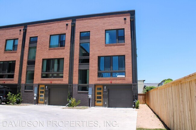 Foto del edificio - 3 br, 3.5 bath House - 318 W Grayson St #505