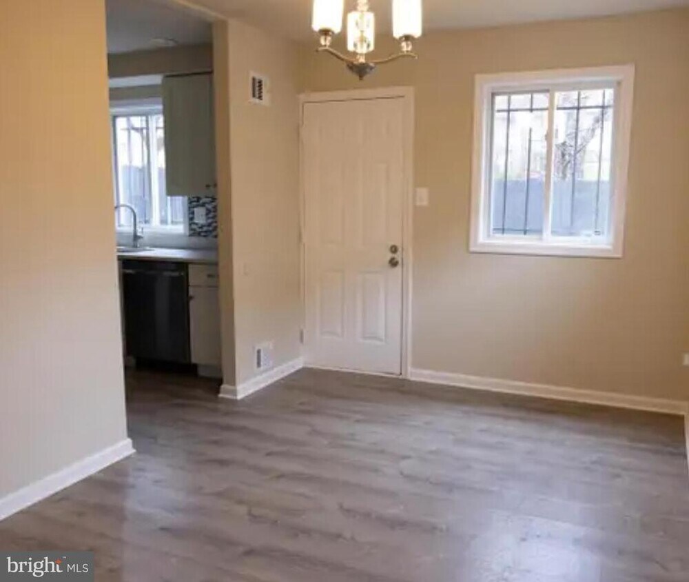 Foto principal - 6837 Forest Terrace