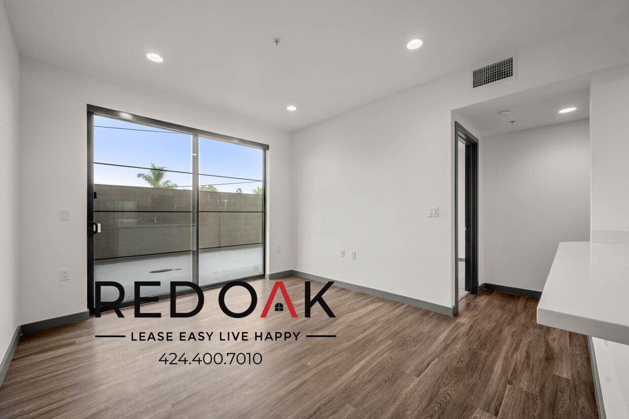 Primary Photo - Stunning Two Bedroom with Modern Lighting,...