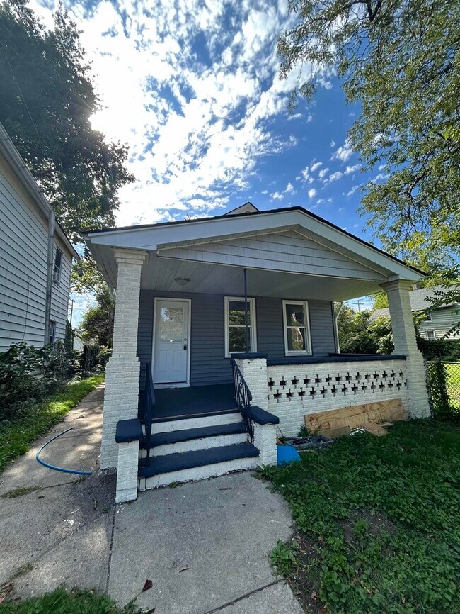 Building Photo - SPECIAL OFFER !! Cozy 2-Bedroom Home in Cleveland / Pet-Friendly / Vouchers Accepted / Available ...