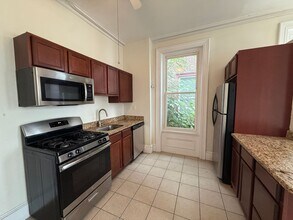 Building Photo - 2808 W Girard Ave