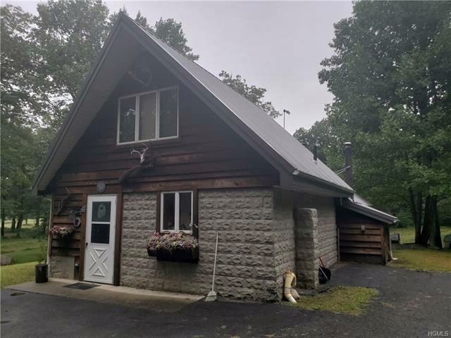 Primary Photo - 33 Roe Dr