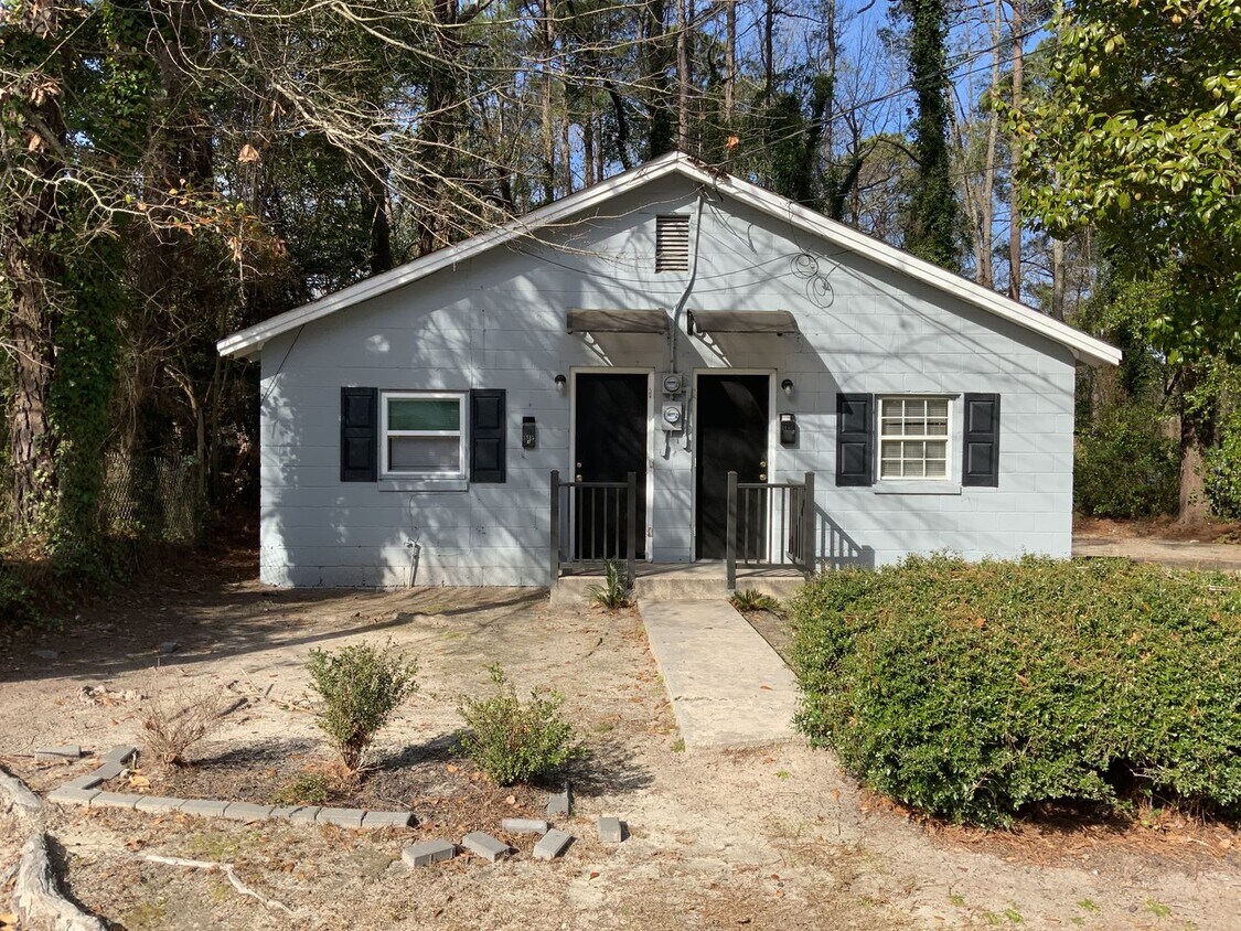 Primary Photo - 1 bed 1bath duplex near Prisma health