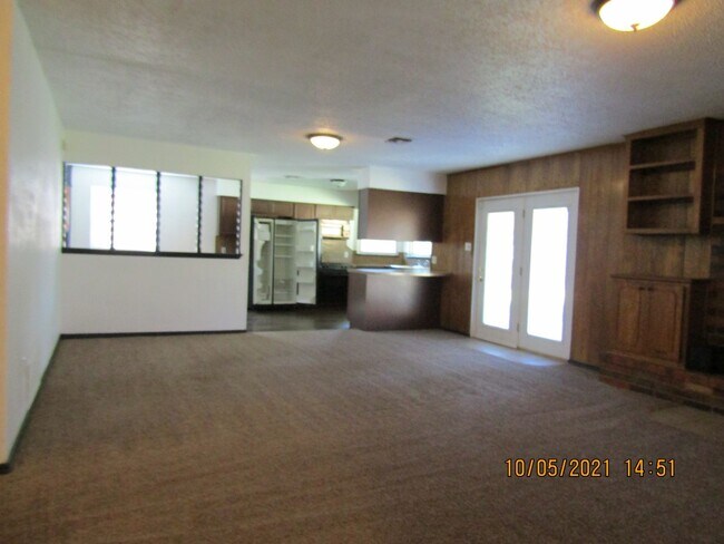 Foto del edificio - Great Open Floor Plan Home Located in the ...