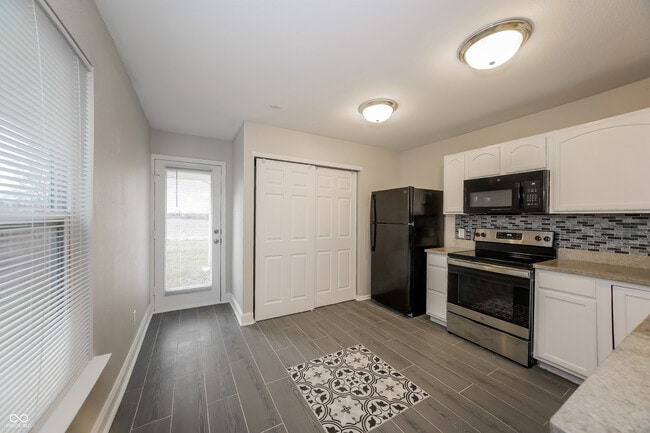 Building Photo - 8431 Sansa St