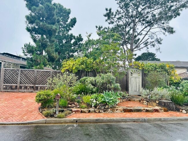 Building Photo - 13714 Nogales Dr