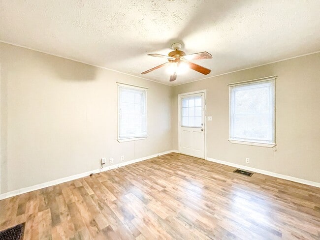 Building Photo - 409 S Dearborn St