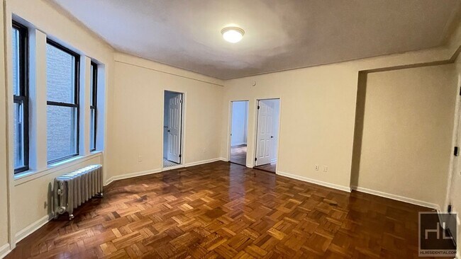Foto del edificio - 2 Bedroom 1 Bath Apartment In Midtown $5,8...