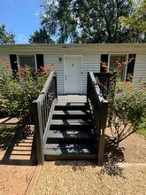 Building Photo - 1693 Milledge Ave Ext