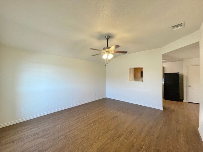 Building Photo - 1529 Justin Lp