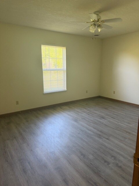Foto del edificio - 415 Dalewood Dr
