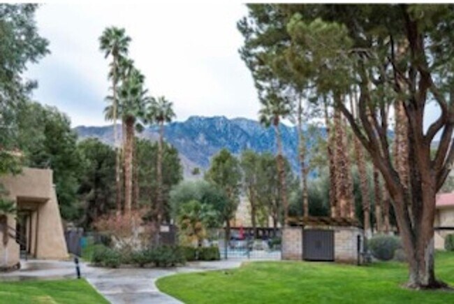 Foto del edificio - 685 N Ashurst Ct