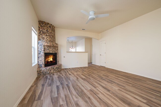 Building Photo - Move-In Ready Beauty Available Now!
