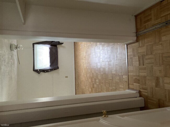 Foto del edificio - 3 br, 1.5 bath House - 20869 15 Mile Rd