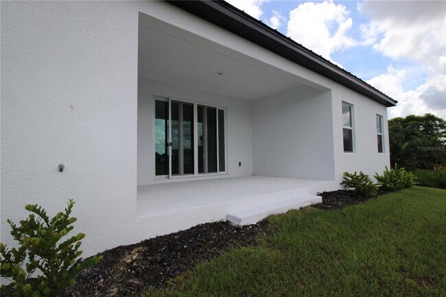 Building Photo - 17030 Espana Cir