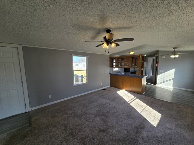 Foto del edificio - 700 W Ridgeway Ave