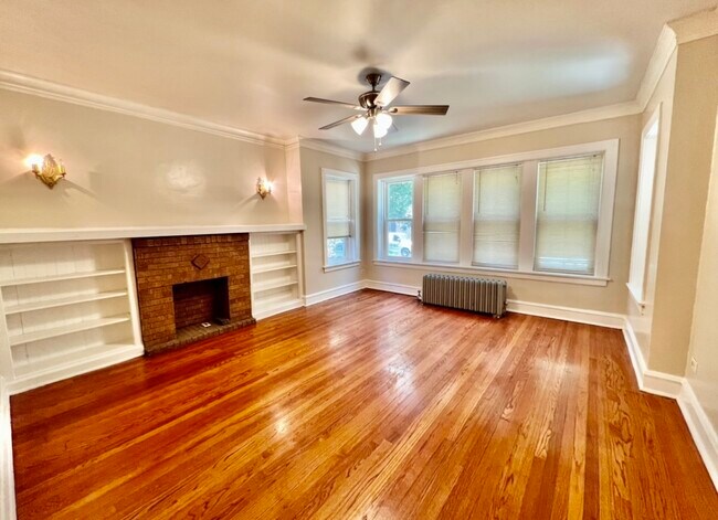 Building Photo - 4134 N Francisco Ave