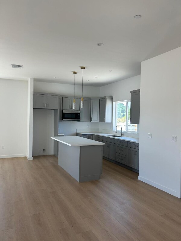 Primary Photo - 9208 E Ave T