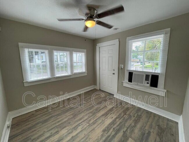 Foto del edificio - 1028 E 17th Ave