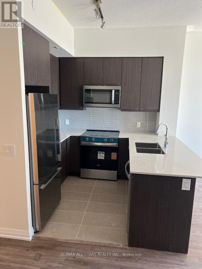 Photo du bâtiment - 3260 Sheppard Ave E