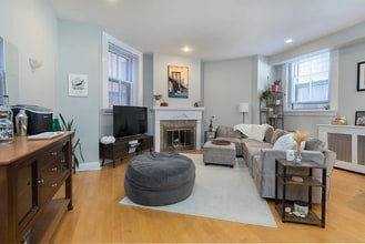 Building Photo - 135 Marlborough St
