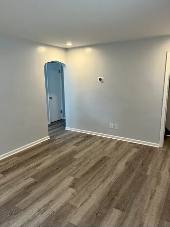 Building Photo - 500 Overhill Dr
