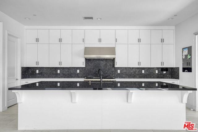 Foto del edificio - 12509 Saddle Ct
