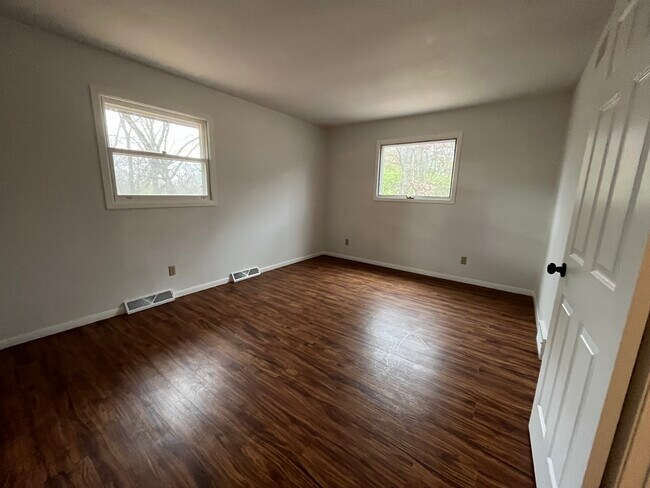 Foto del edificio - 7789 Cherry Wood Ln