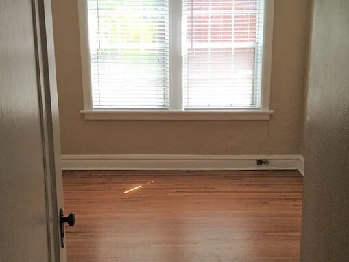 Foto principal - 7551 Byron Pl