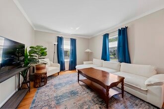 Building Photo - 150 Southview Ter
