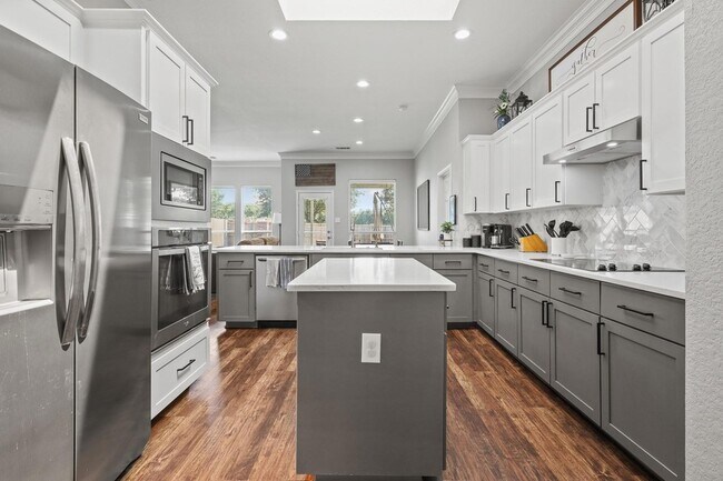 Foto del edificio - 1016 Loblolly Pine Dr