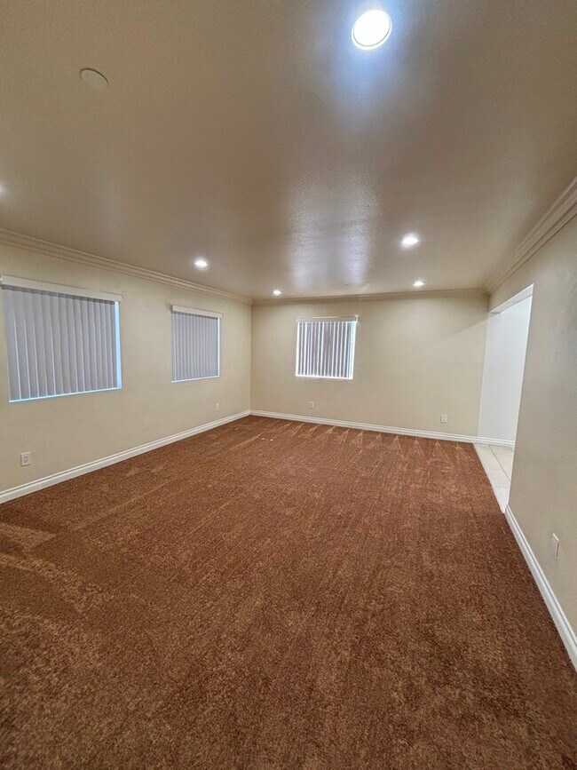 Foto del edificio - 156 E 67th St