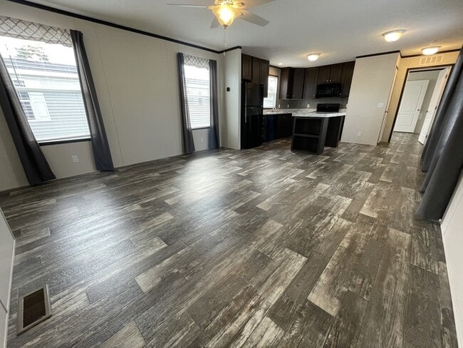 Building Photo - 38087 Johannes Dr