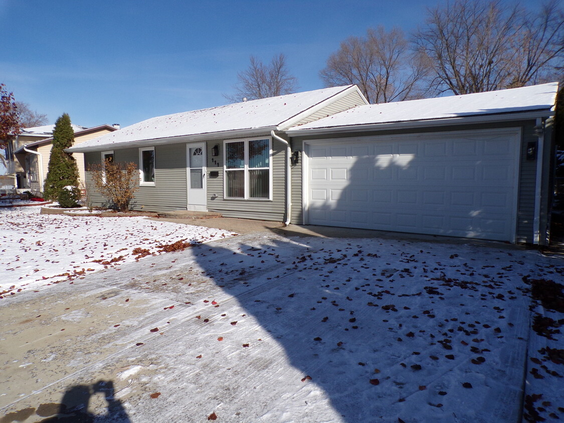 Foto principal - 111 W Green Meadows Blvd
