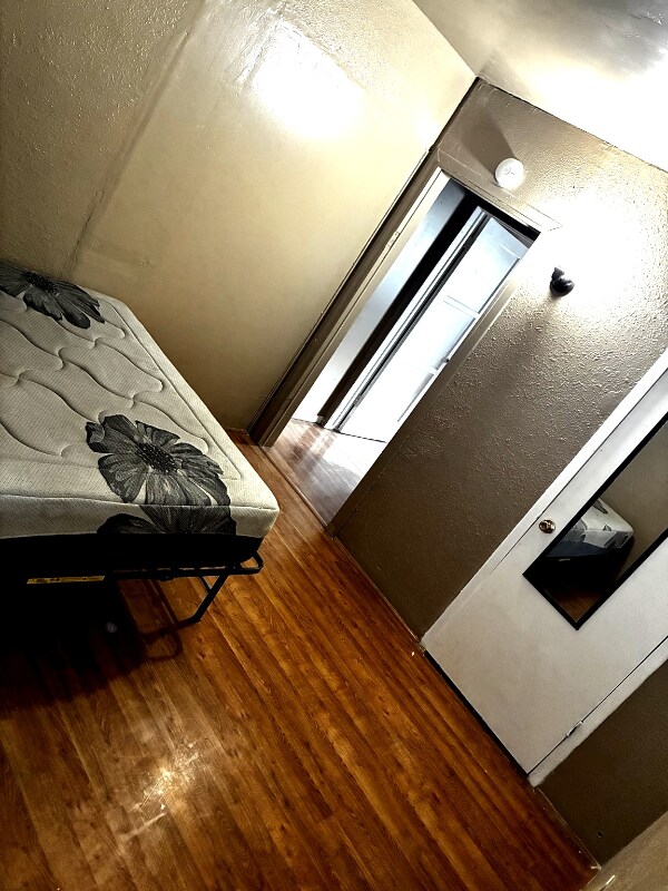 Foto del edificio - 16225 S Caress Ave