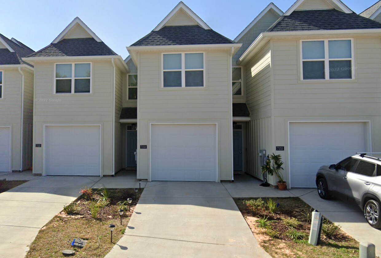 Foto principal - 7153 Majestic Blvd