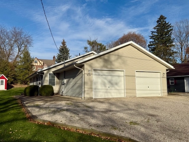 Building Photo - 834 Ellis Ave