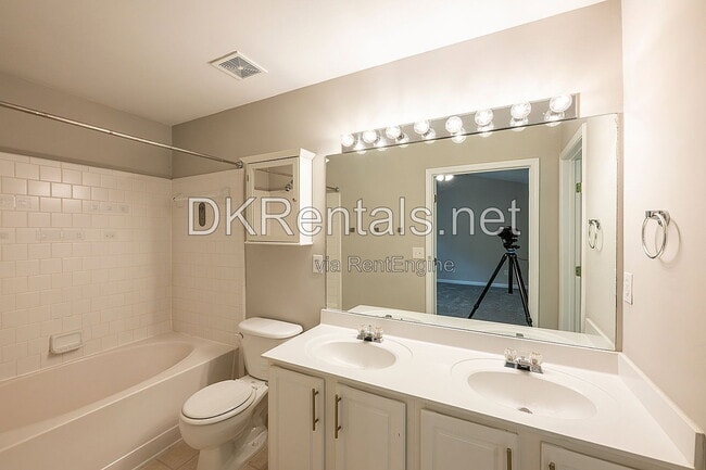 Foto del edificio - 2358 Towneview Ct SE