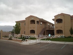 Building Photo - 6800 Vista Del Norte Dr NE