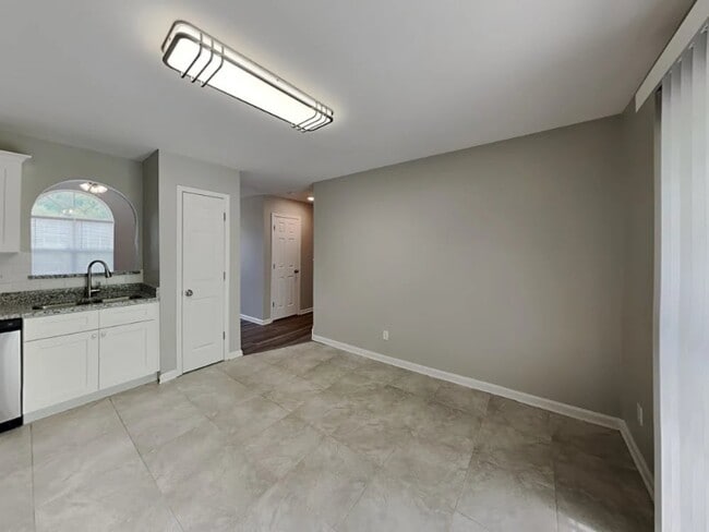 Building Photo - 1116 William Wiley Dr