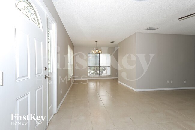 Foto del edificio - 438 SE Streamlet Ave