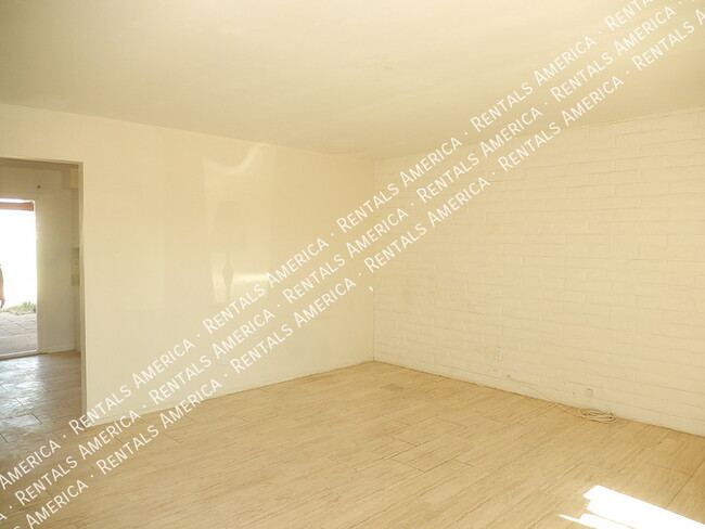 Foto del edificio - 7179 E 38th St