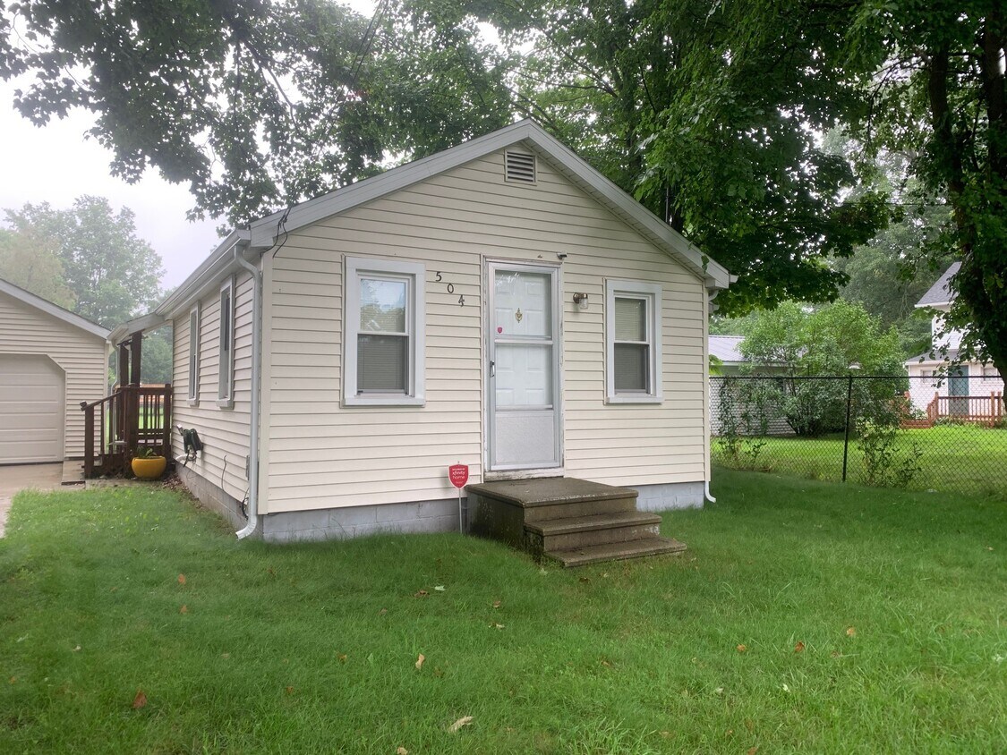 Primary Photo - 504 Evans St